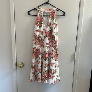 Pink Floral Dress with Open Chest, High Neck and Lace Detailing Size 5